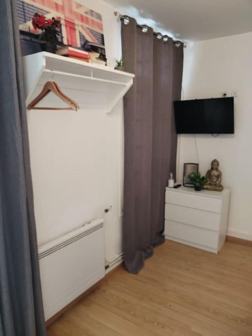 Studio Rue De La Sante París Exterior foto